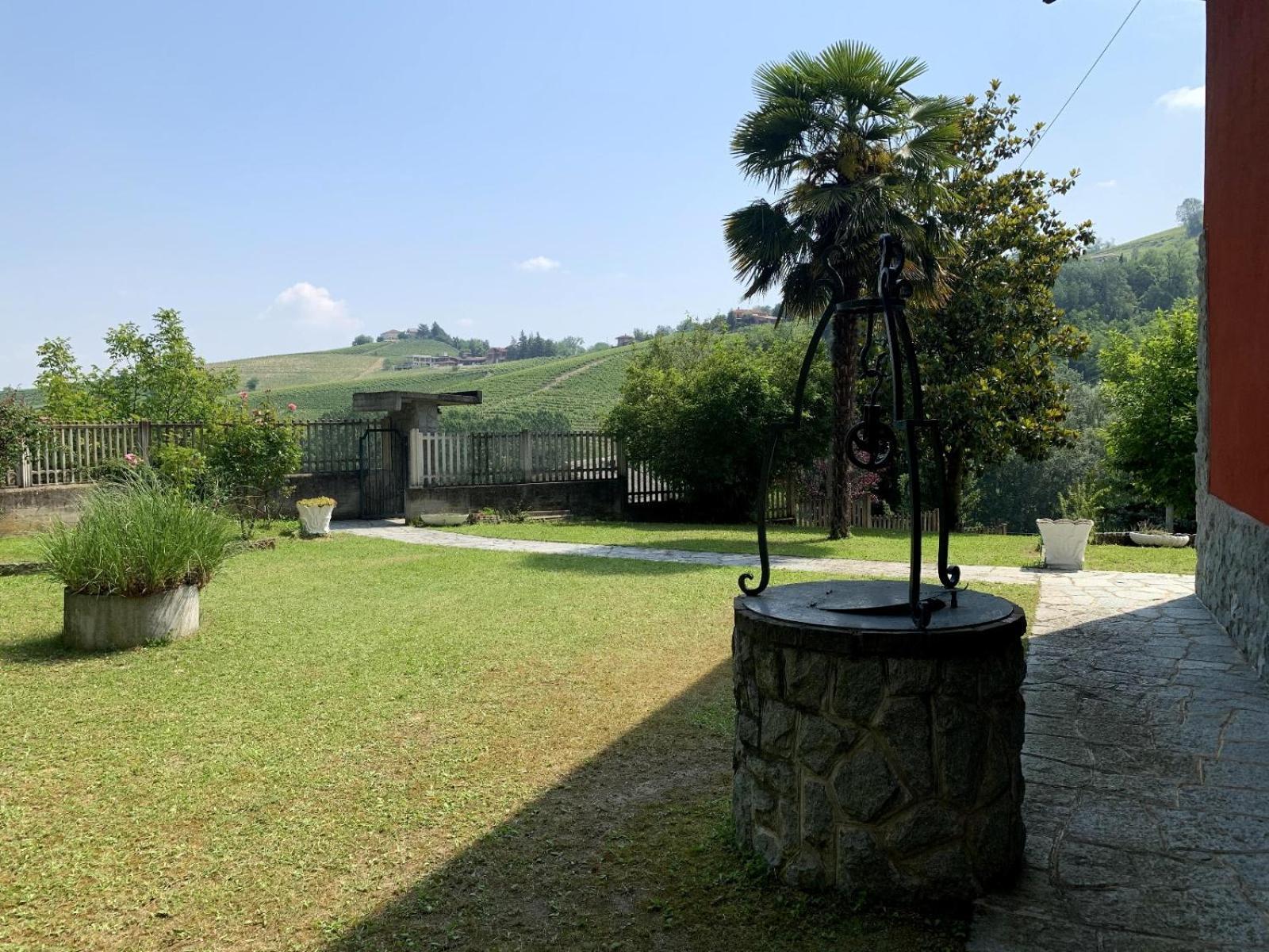 Apartmán Bricco Nebbiolo Neviglie Exteriér fotografie